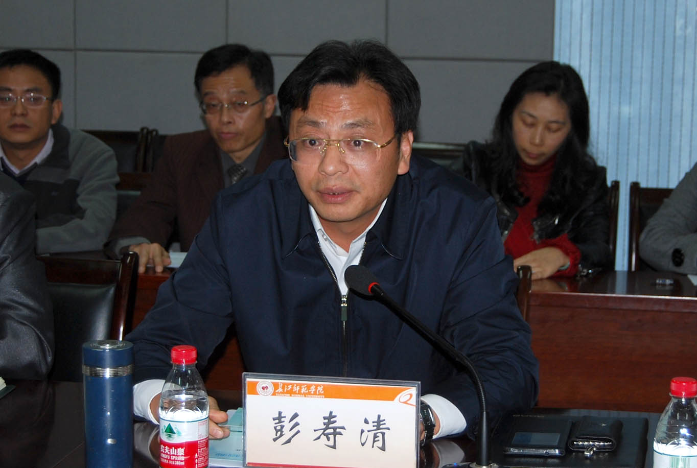 重庆市高校党建与思想政治工作调研组莅临我院及长江师院调研