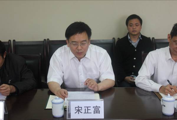 重庆市高校军事课课程建设检查评估专家组莅临我院评估军事课课程建设工作